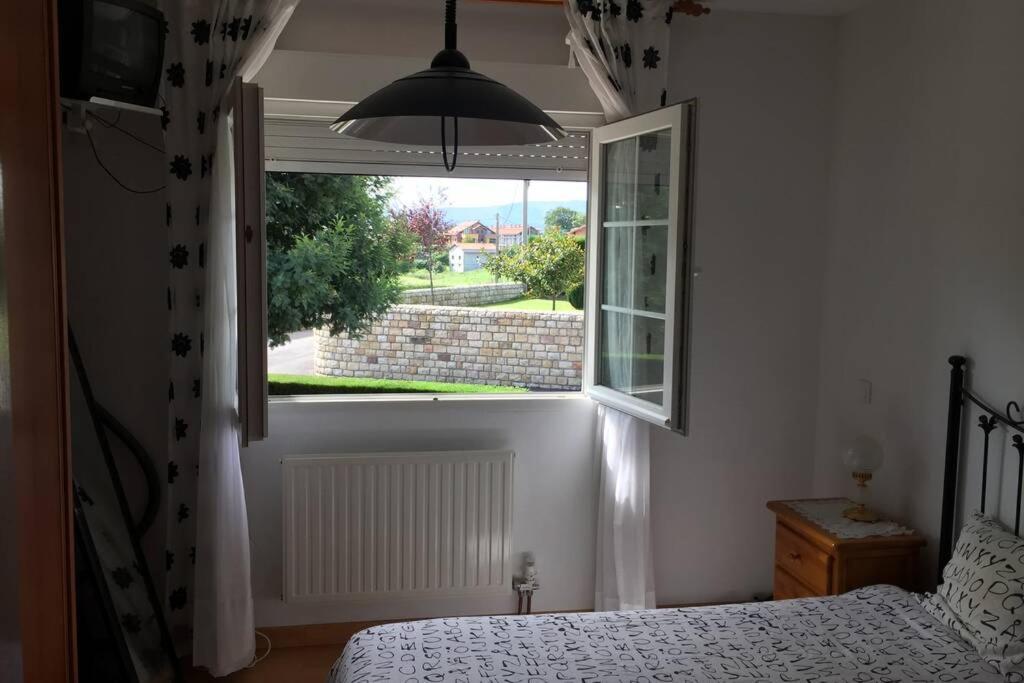 Chalet En El Alto De La Hayuela-Udias Eksteriør billede